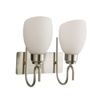 الصورة: مصباح حائط كروي من الأوبال بمصباحين